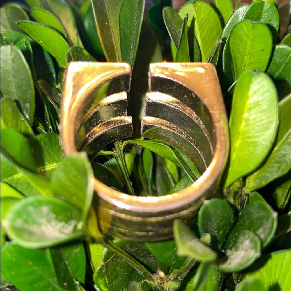 ⭐️ Macy’s ⭐️ Gold & Rhinestone Ring - Picture 5 of 8